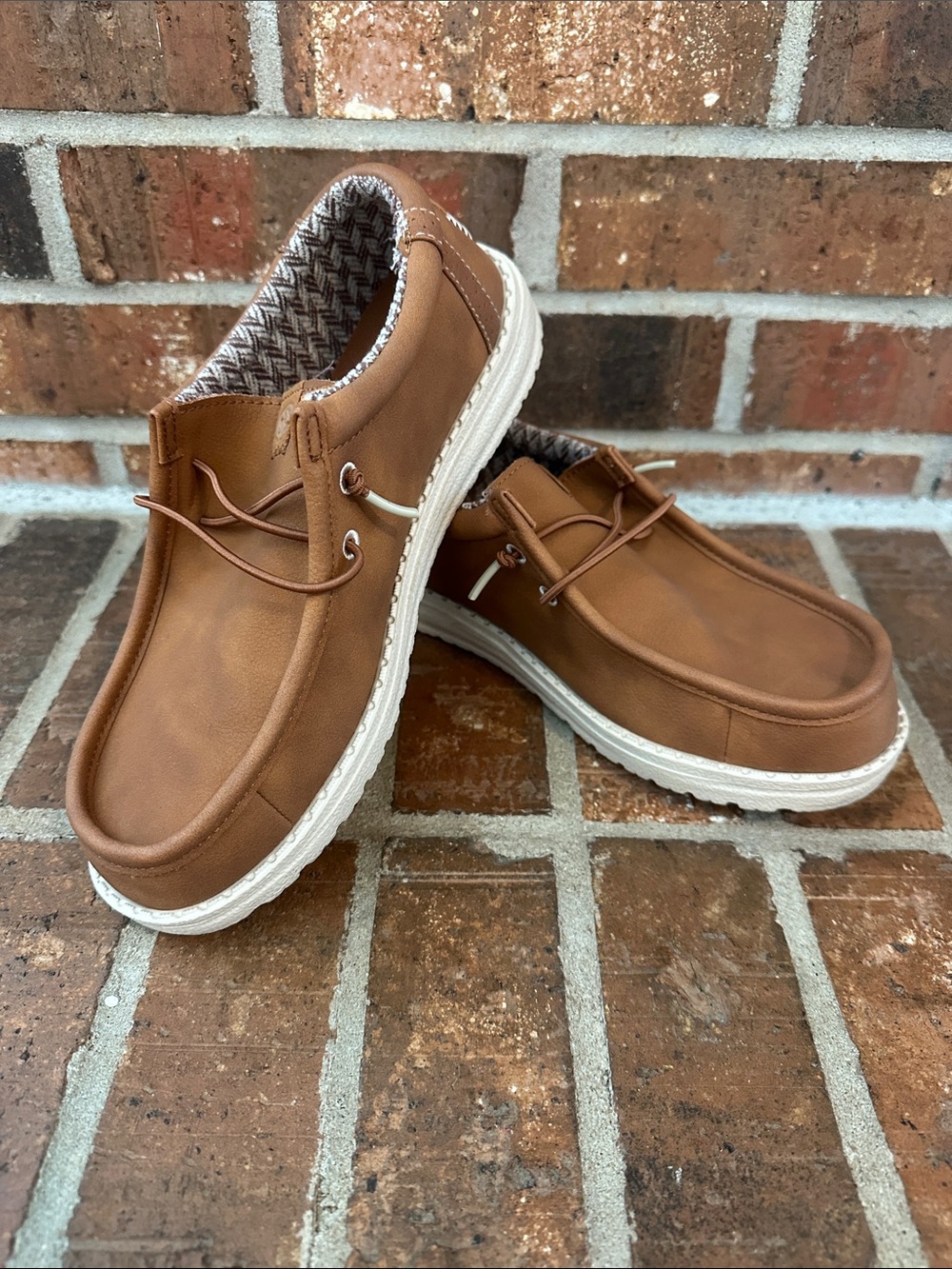Hey Dude slip-ons excellent condition!! Youth 5